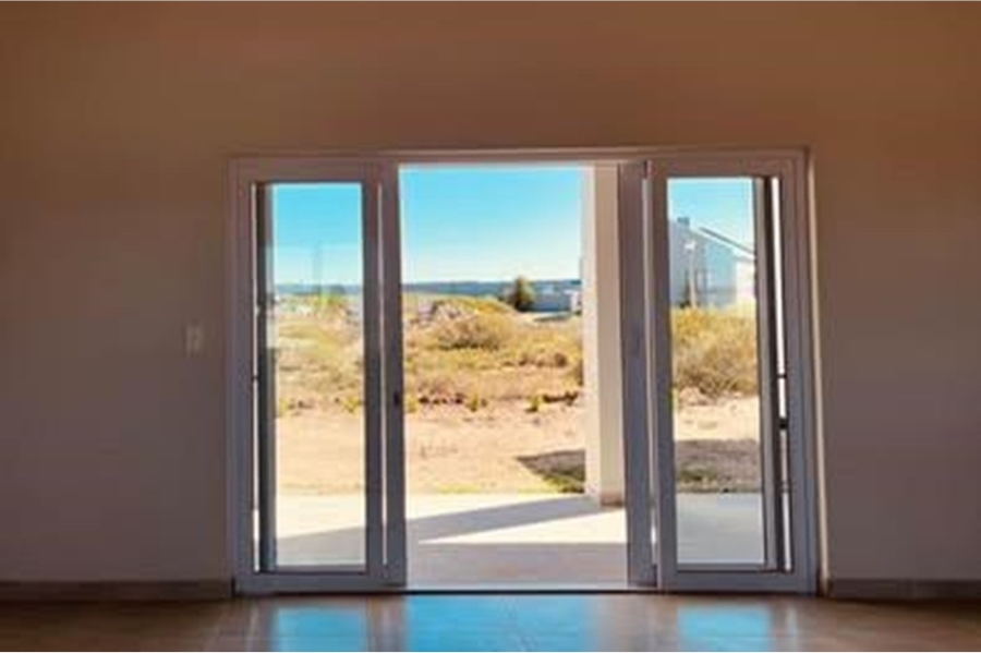 3 Bedroom Property for Sale in Hoogland Western Cape
